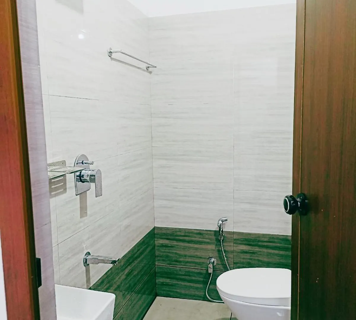Thekkumpuram Residency Hotel Kondotty